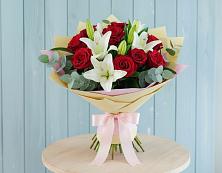 Букет цветов из:  Лилии и Розы в Болохово