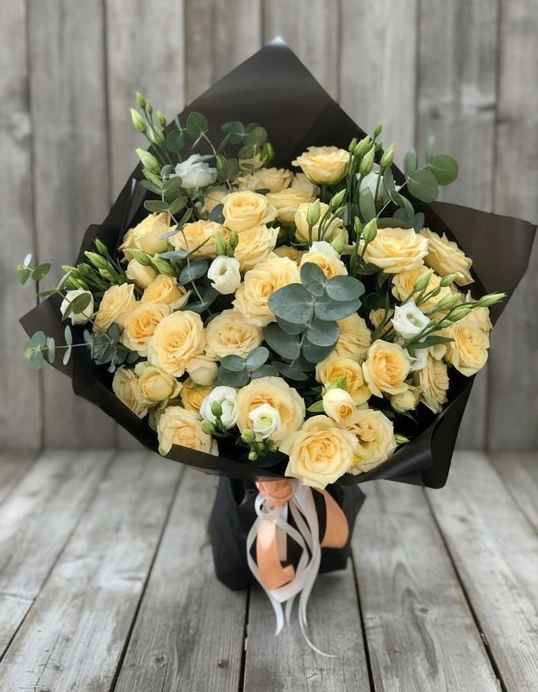 Букет цветов из: Розы и Лизиантусы в Болохово