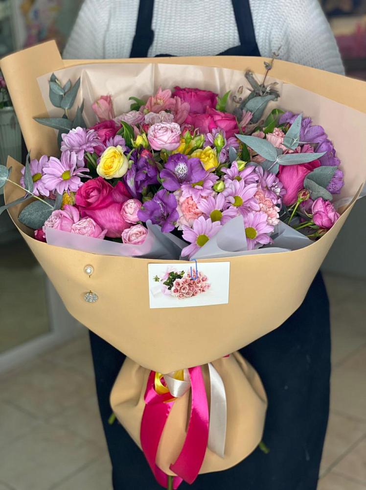 Букет цветов из: Хризантемы, Гвоздики и Альстромерии в Болохово