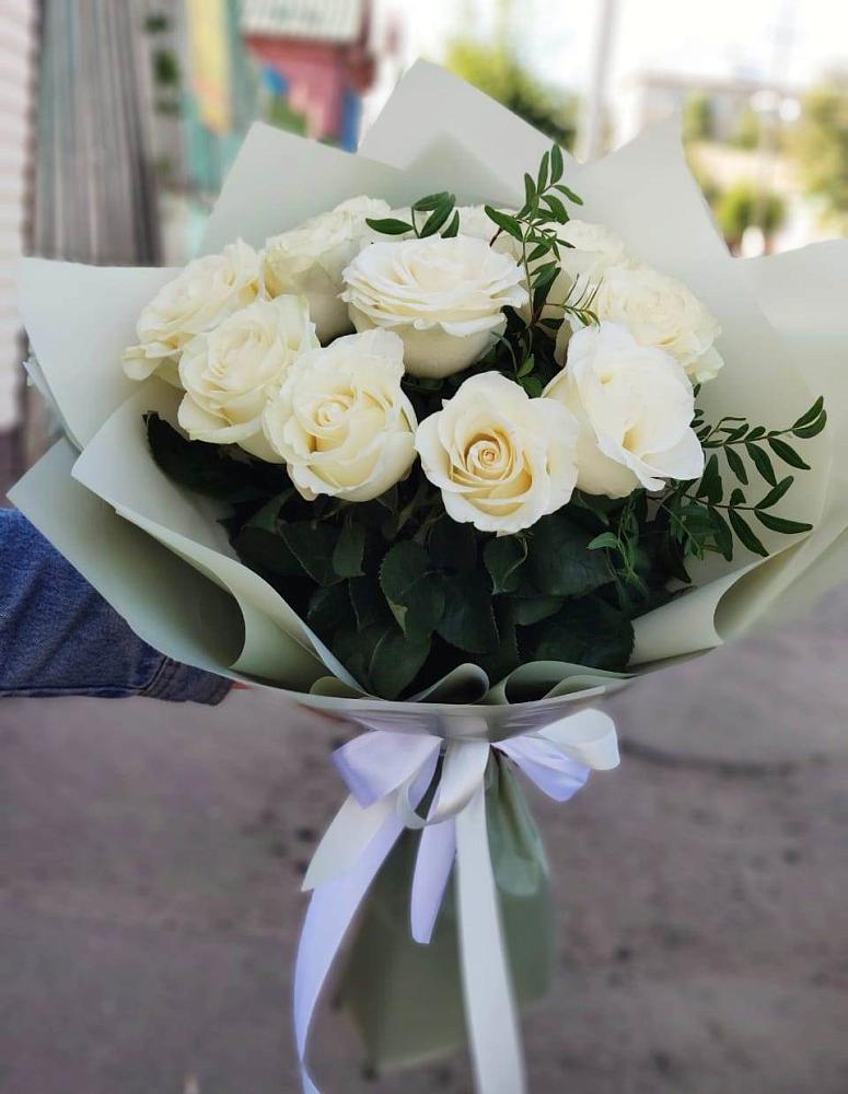 Букет Белые розы Проуд в Болохово