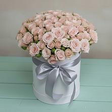 Цветочная композиция из Розы в шляпной коробке в Болохово