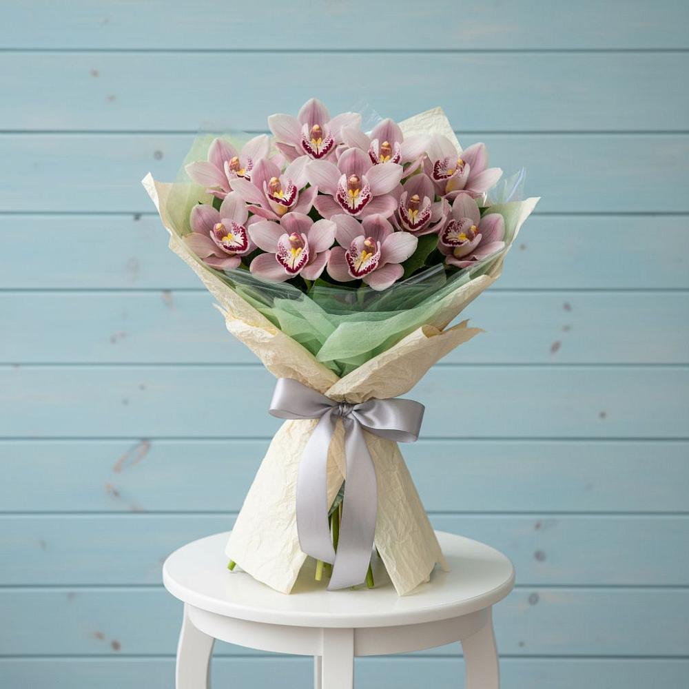 Букет цветов из: Орхидеи и Розы в Болохово