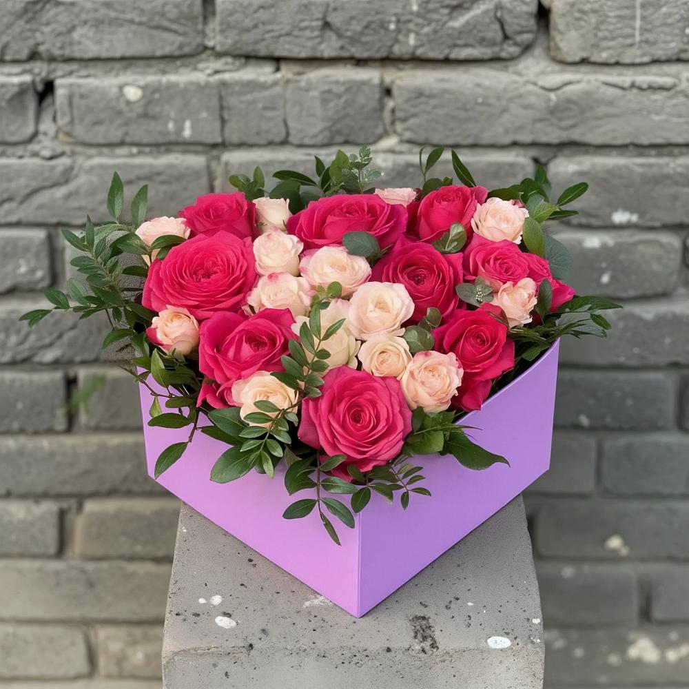 Цветочная композиция из Розы в коробке в Болохово