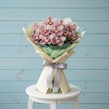 Букет цветов из:  Орхидеи и Розы в Болохово