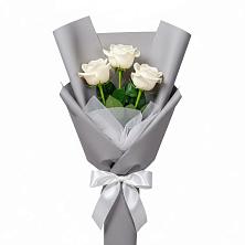 Букет 3 белые розы в Болохово