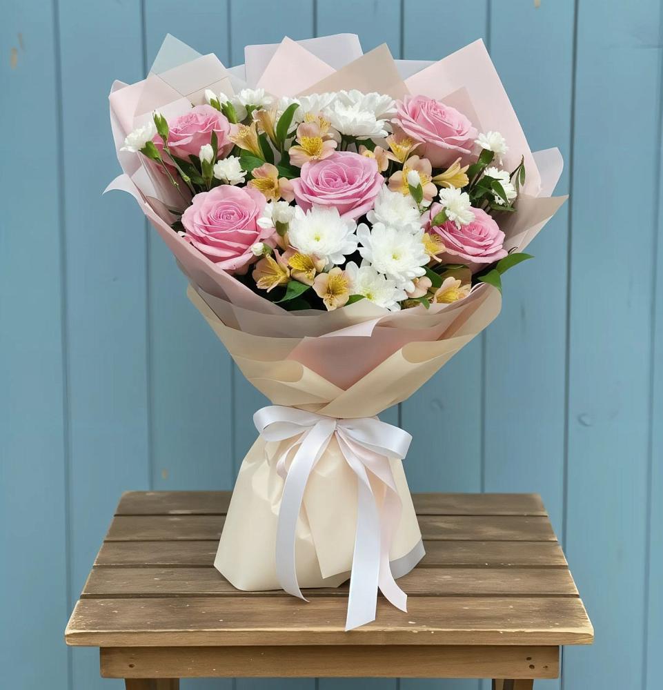 Букет цветов из: Гвоздики, Орхидеи и Розы в Болохово