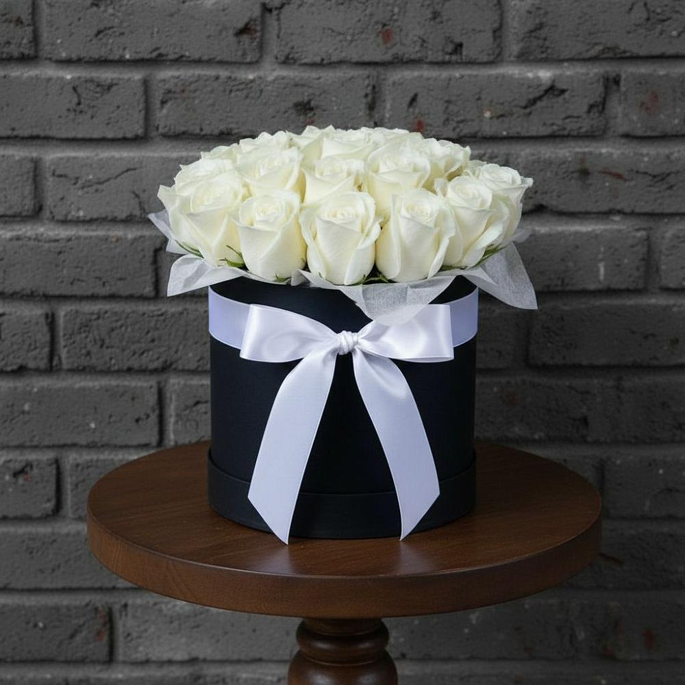 Цветочная композиция из Розы в шляпной коробке в Болохово