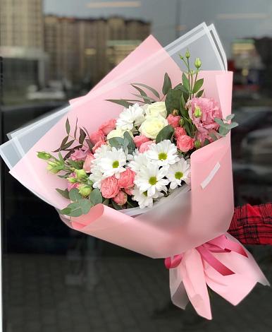 Букет цветов из: Розы, Лизиантусы и Хризантемы в Болохово