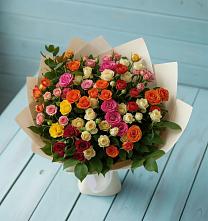 Букет Микс из разноцветных кустовых роз в Болохово
